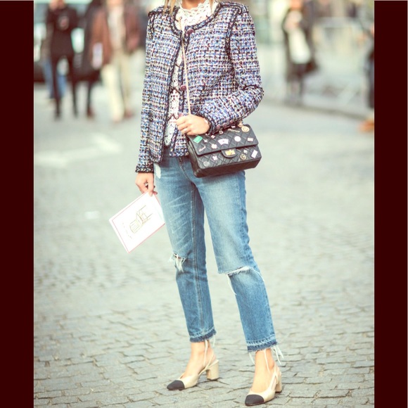 Salvatore Ferragamos Logo Sling backs - Picture 2 of 5